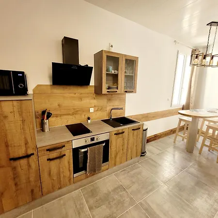 23 Centre Historique - Gare - Place De La Comedie Apartment *